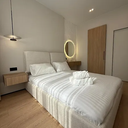 Apartment In Arcadia! *